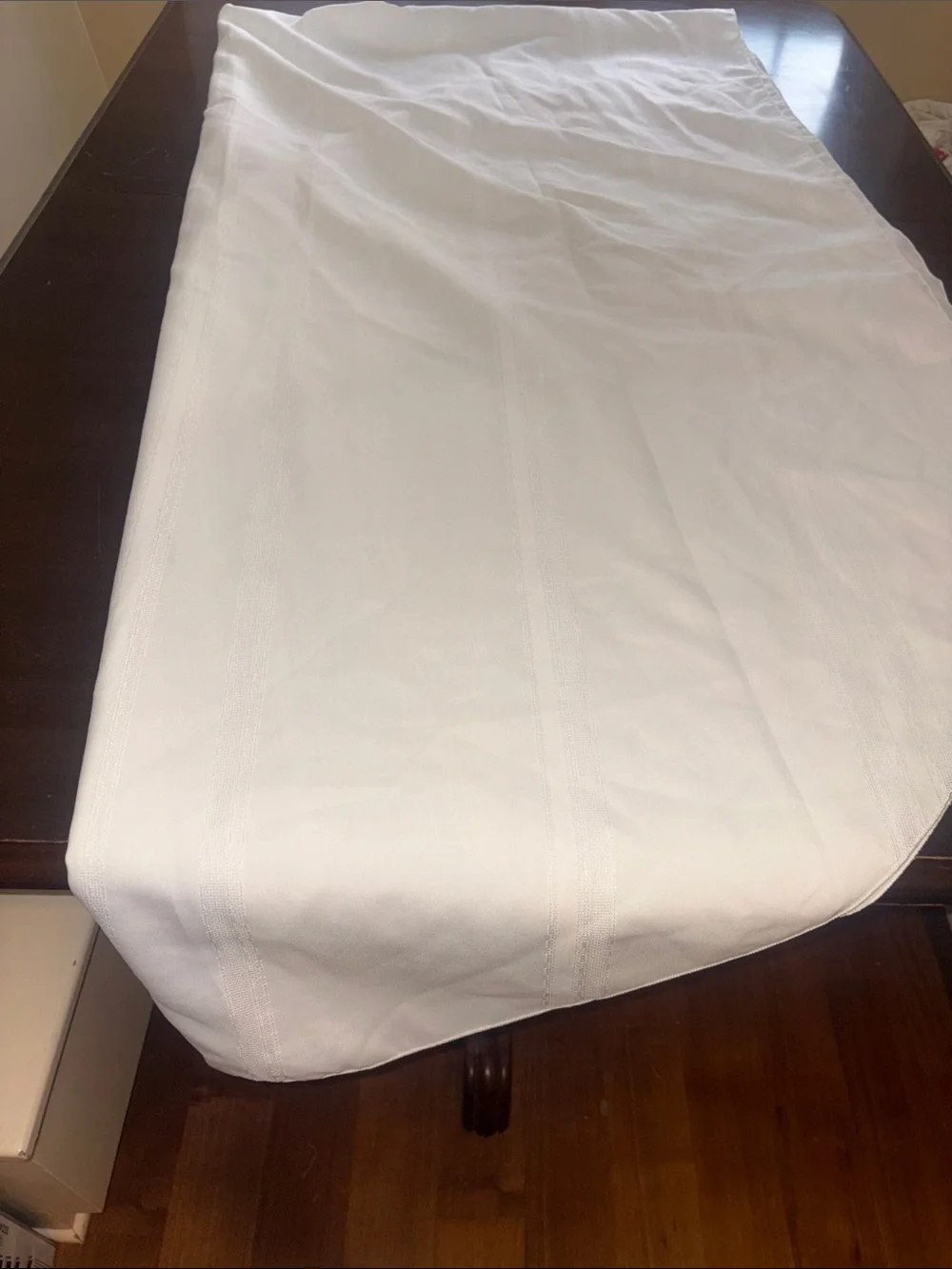 Large Classic White Stripe Oval Tablecloth